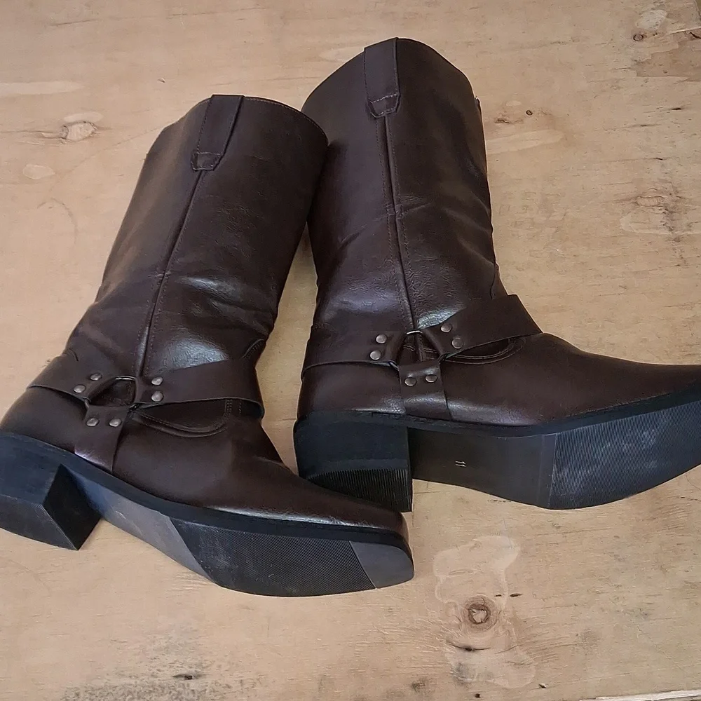 NWT Mens Dark Brown Leather Boots